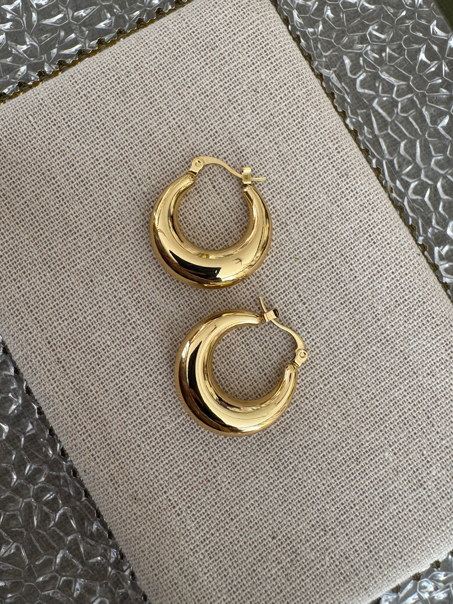 Luna Hoops
