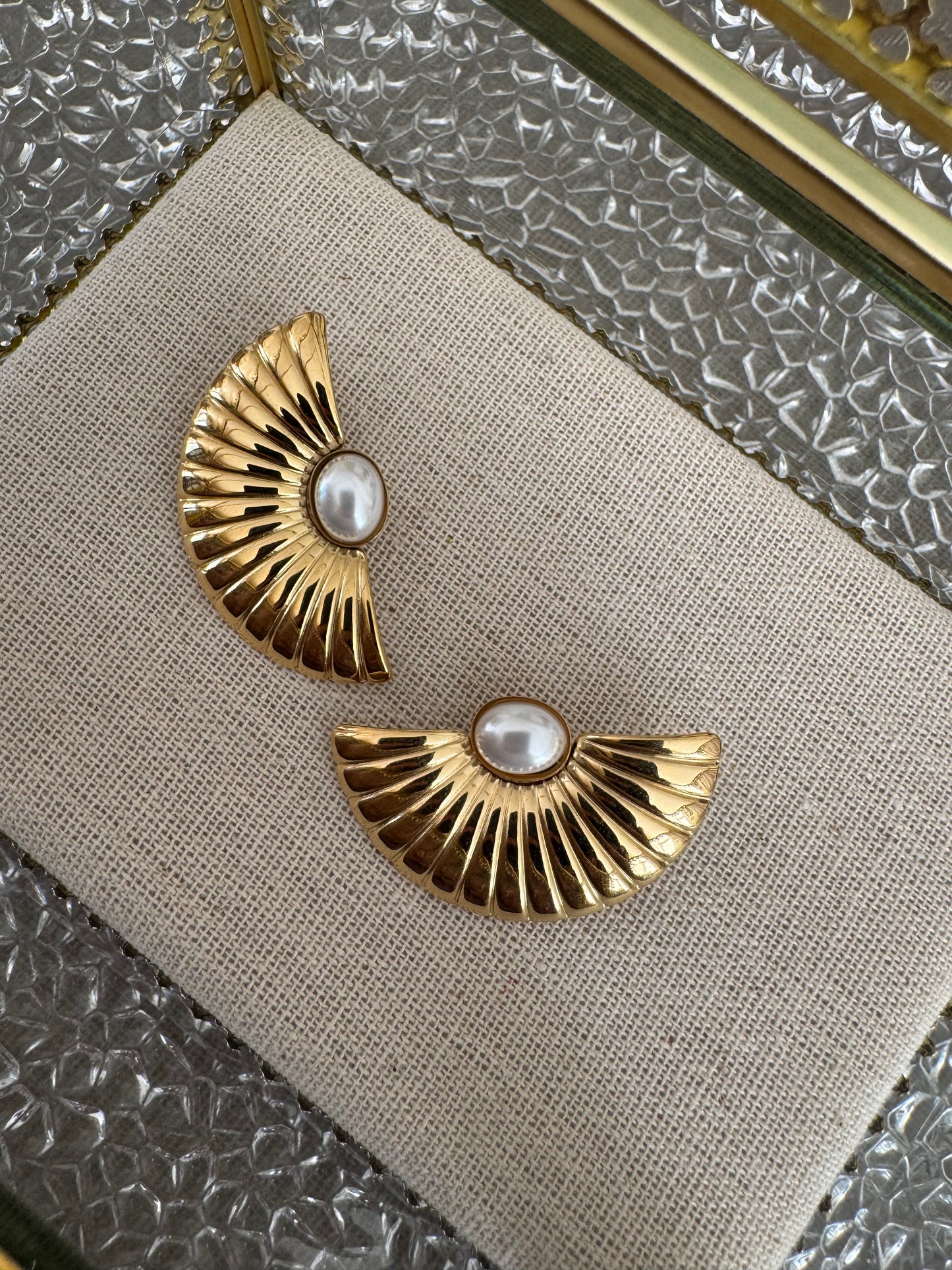 Lily Fan Earrings