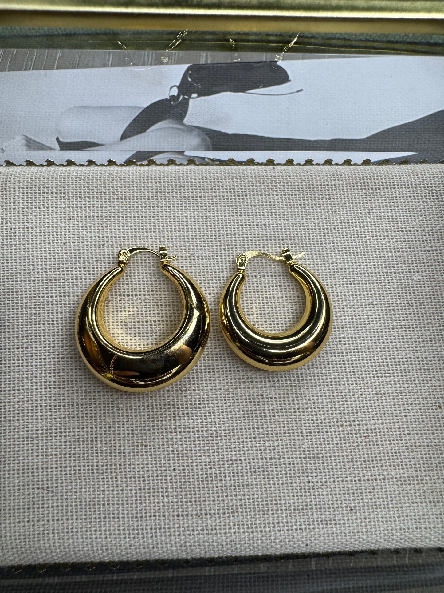Luna Hoops